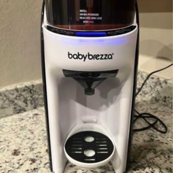 Baby Brezza Formula Pro Advanced Formula Dispenser - Picture 1 of 3